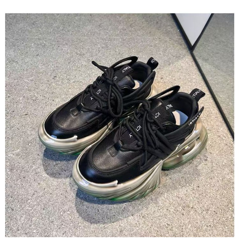 Chaussures de sport et de lois - Outdoor Sport Court avis et prix